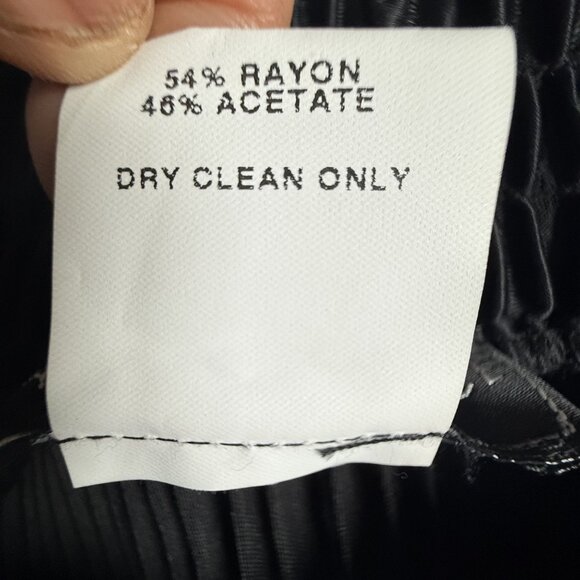 Harris Wallace Women's Pleated Skirt Size 6 Black Satin Elastic Waist Career - Picture 9 of 9